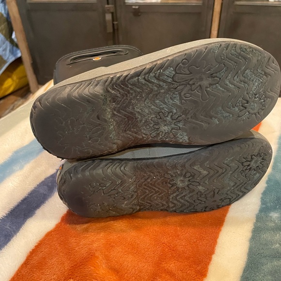 Bogs Kids Black Waterproof Boots - Picture 3 of 4